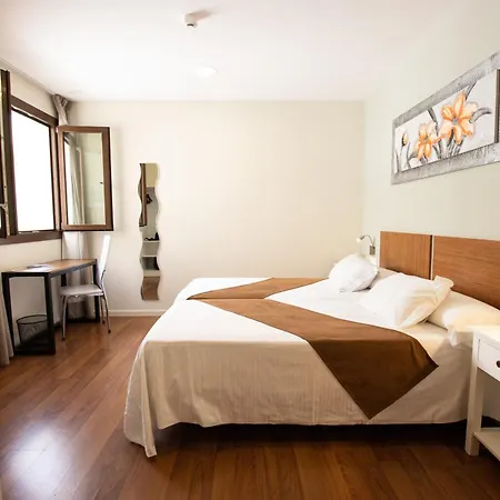 Hotel Gce 2*